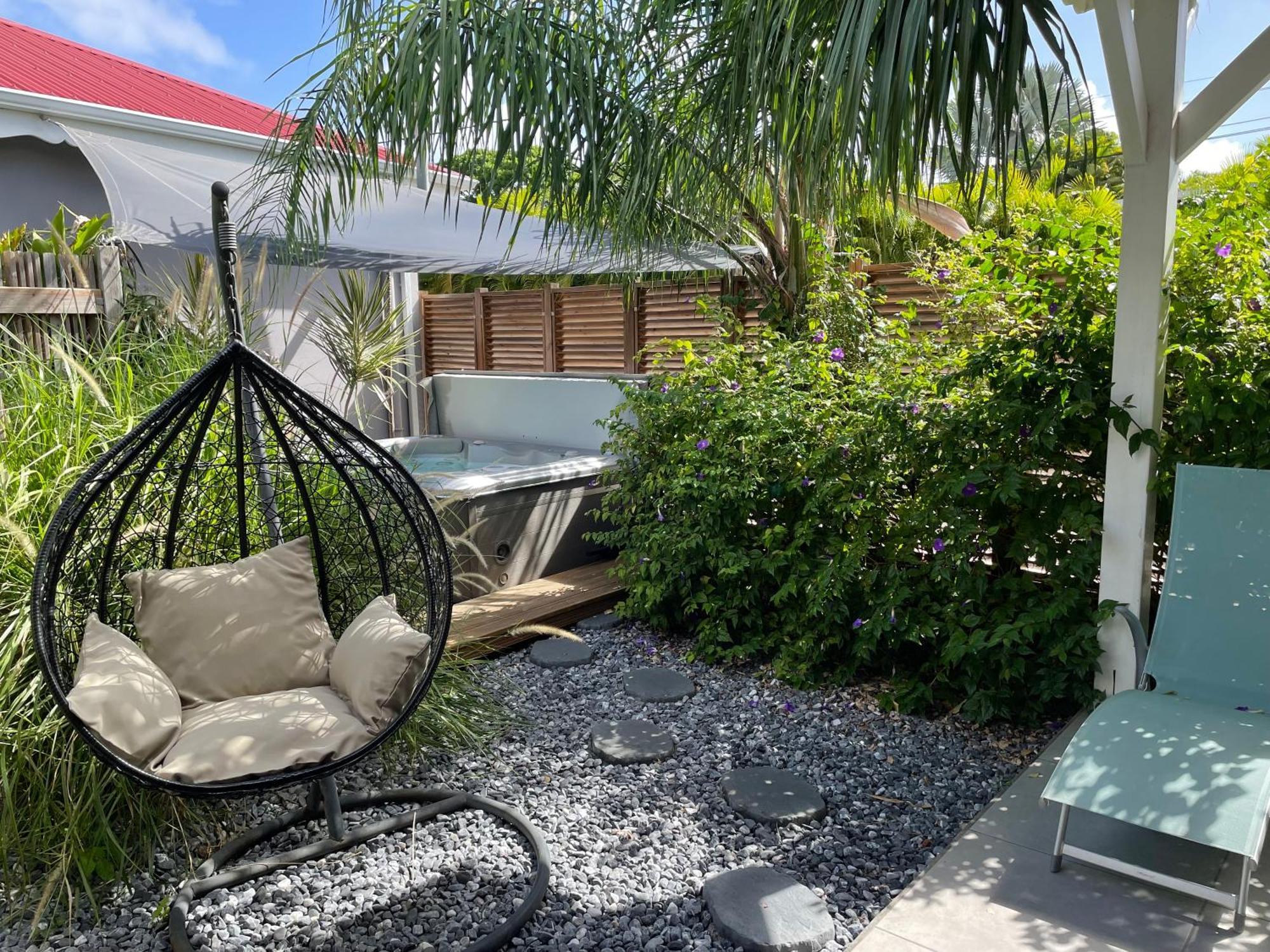 Hotel & Villa Le Cocotel Saint-Francois  Room photo