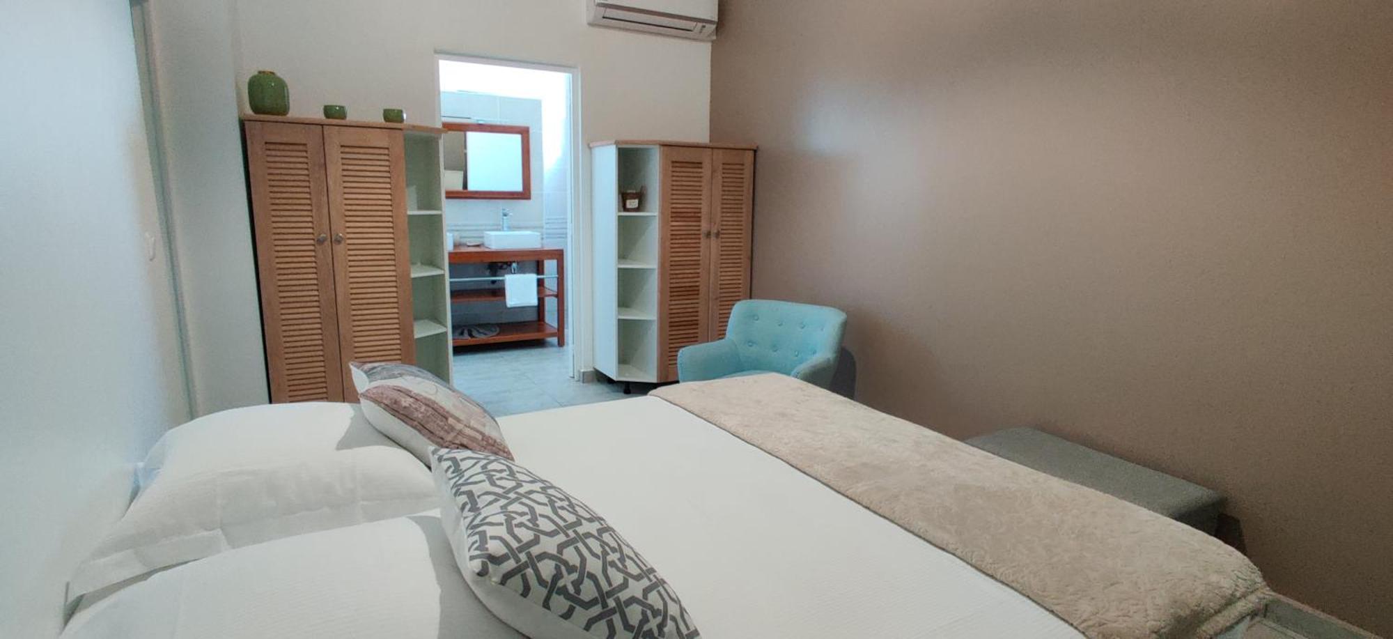 Hotel & Villa Le Cocotel Saint-Francois  Room photo
